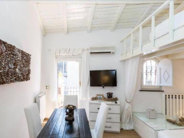 Apartment Pantheon Terrace Over Navona Square Rom